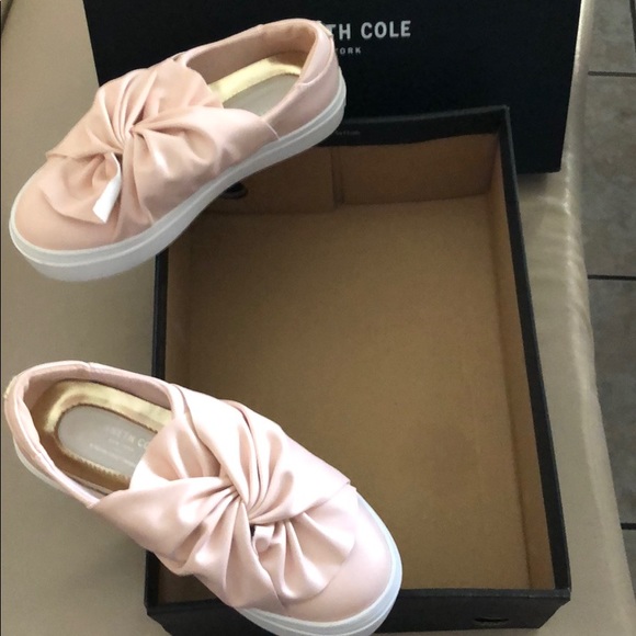 Brand new Girls Kenneth Cole shoes - Picture 2 of 4